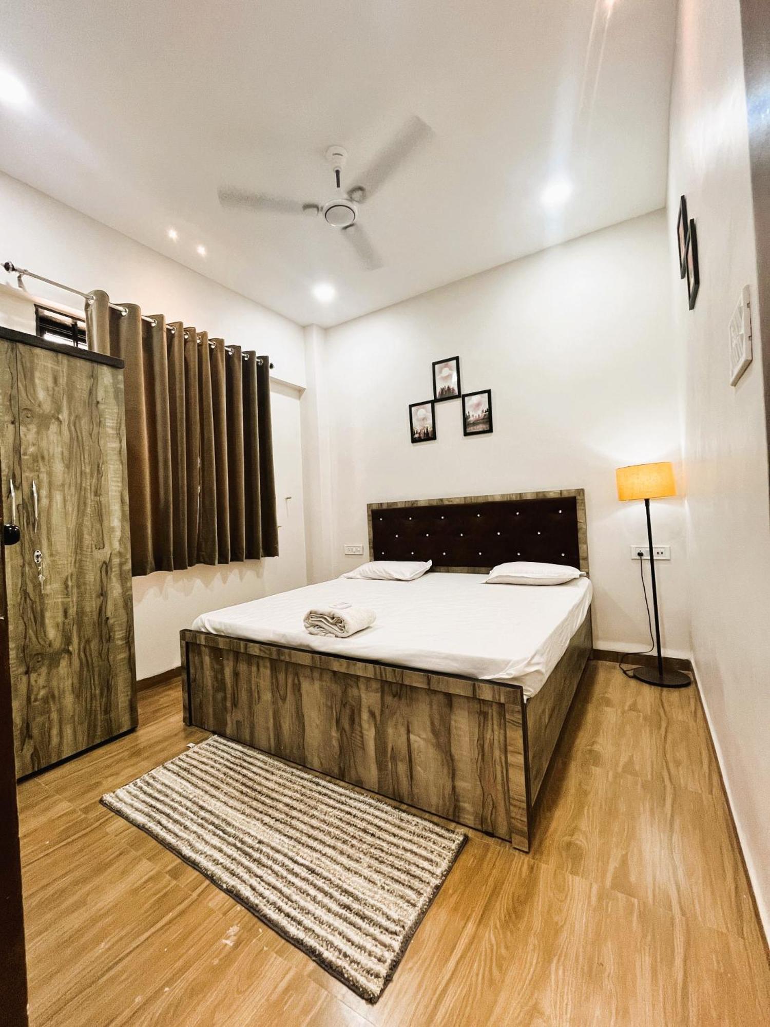 Shree Stay Inn Luxe' Holiday Home ウッジャイン エクステリア 写真